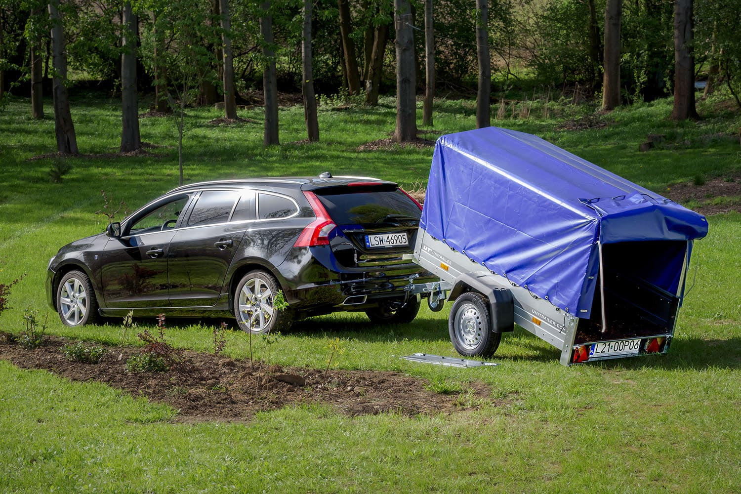 Anhänger Garden Trailer 200 KIPP 200×106 cm 750 kg [mit Hochspriegel, blauer Hochplane und Stützrad]